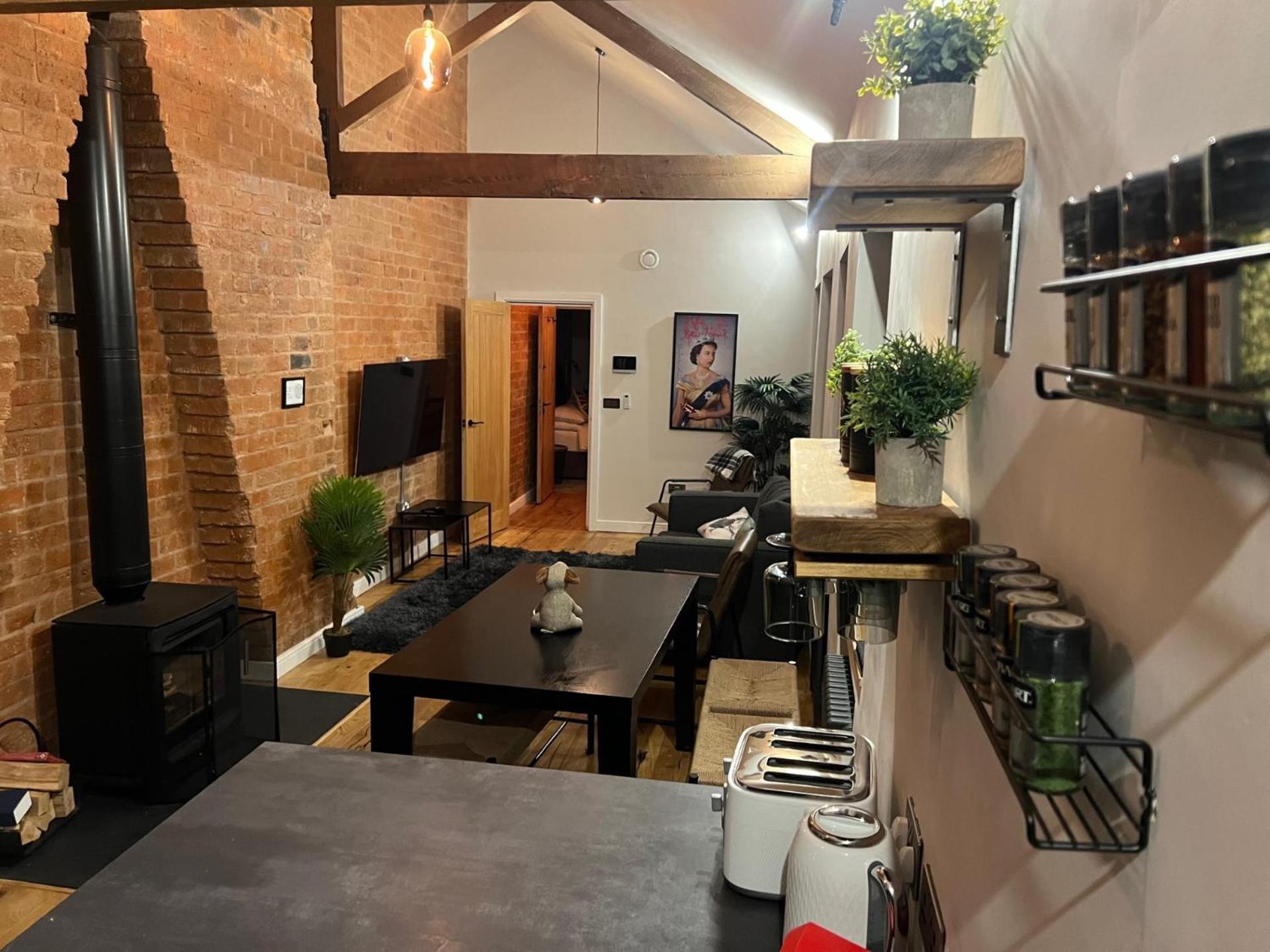 Vip 3Br Grade2 Luxurious Industrial House With Wood Fire, Electric Blinds And Big Cast Iron Windows In The Heart Of The Jq Vila Birmingham Exterior foto